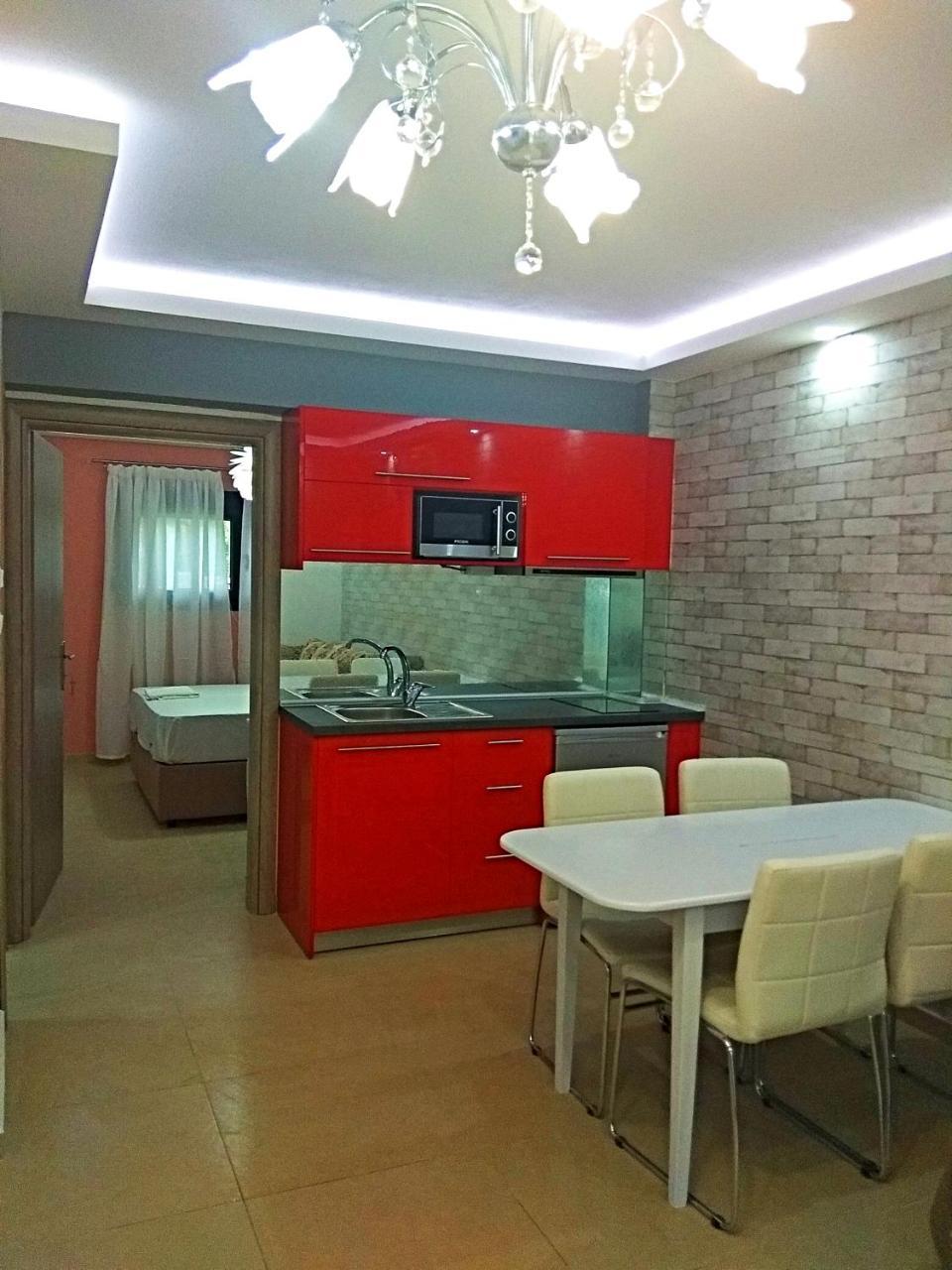 Iros Apartment Néa Péramos Екстериор снимка