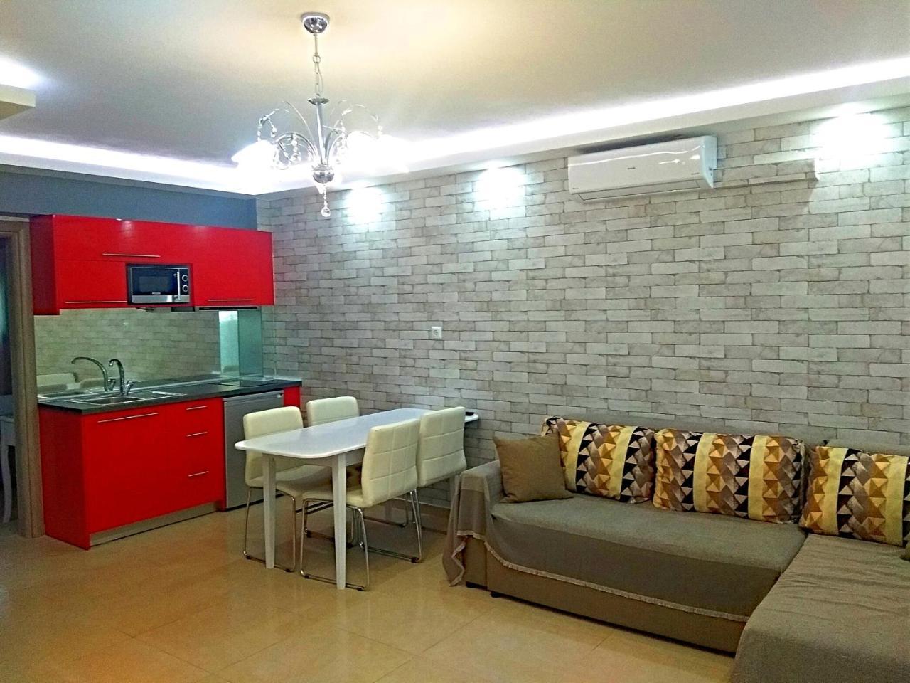 Iros Apartment Néa Péramos Екстериор снимка