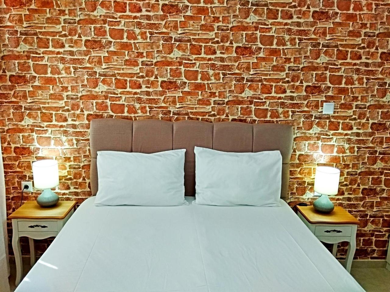 Iros Apartment Néa Péramos Екстериор снимка